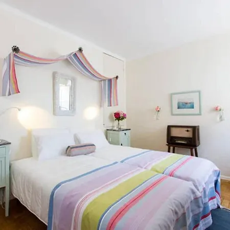 Hébergement de vacances Charming House With 3 Bedrooms